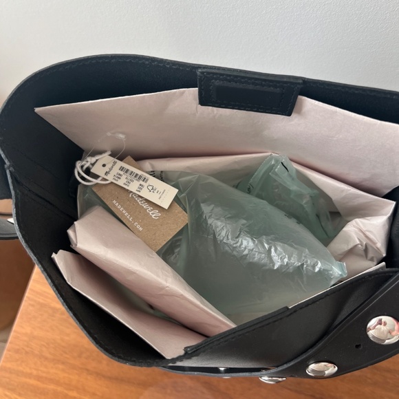 Madewell studded bucket tote - Picture 4 of 5